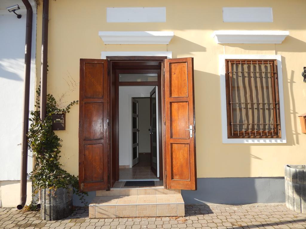 Csillagvirag Apartman Daire Mosonmagyaróvár Dış mekan fotoğraf